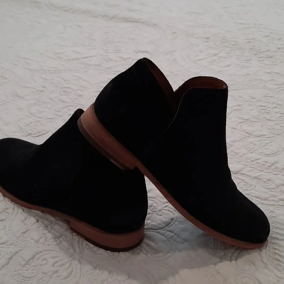 Frye black suede booties - Picture 4 of 6